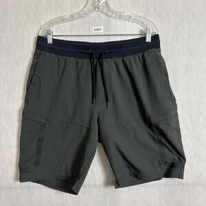 Under Armour Men's Size XL Green 9" Inseam SportStyle Elite Cargo Shorts